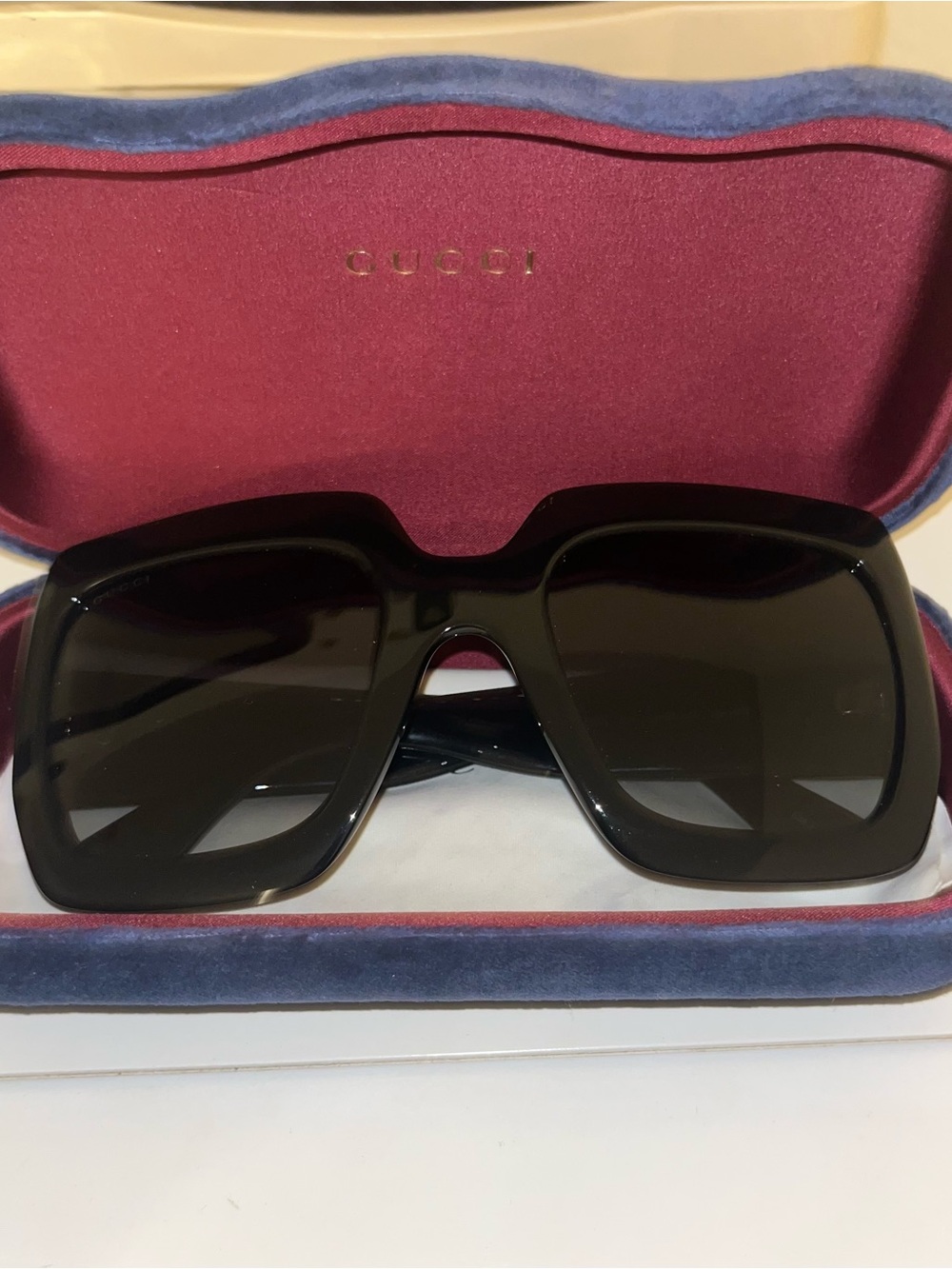 Gucci Oversized Square Black Sunglasses w/ Original Velvet Case